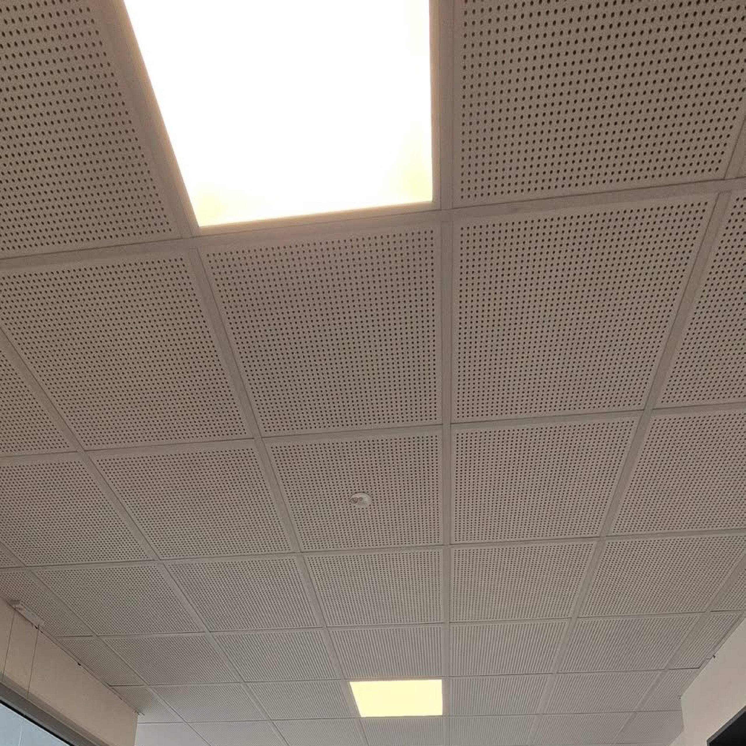 Montáž kazetových stropov